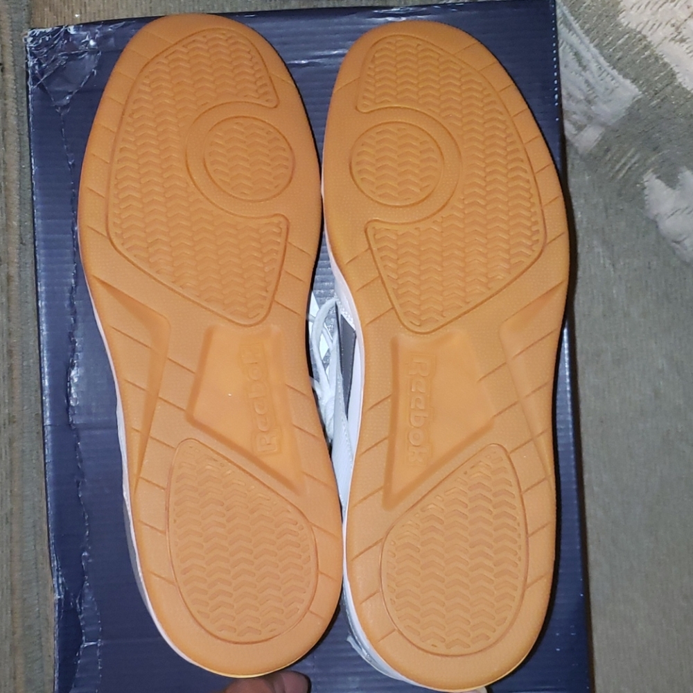 Men's Reebok sneakers - Picture 3 of 3